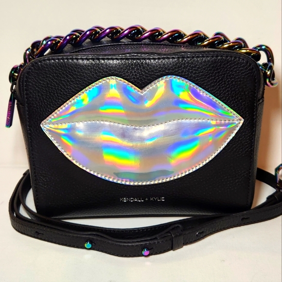NWOT! Kendall + Kylie Lucy lips crossbody bag - Picture 1 of 6